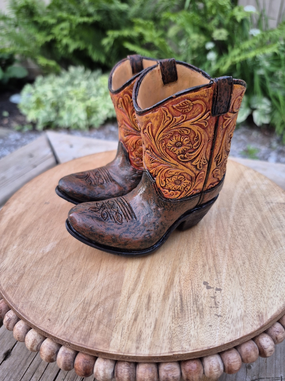 Rustic Western Resin Cowboy Boot Figurine – Faux Tooled Leather Decor Accent